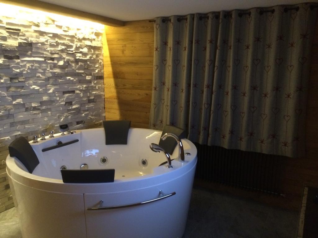 Le Chalet De L'Atelier - Le Nord Champéry Стая снимка